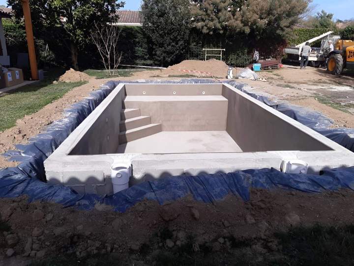 Création de piscine béton Saint-Sauveur