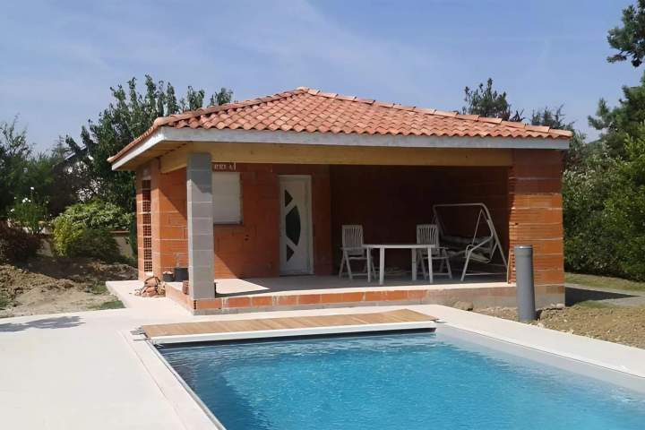 Piscine béton Gratentour